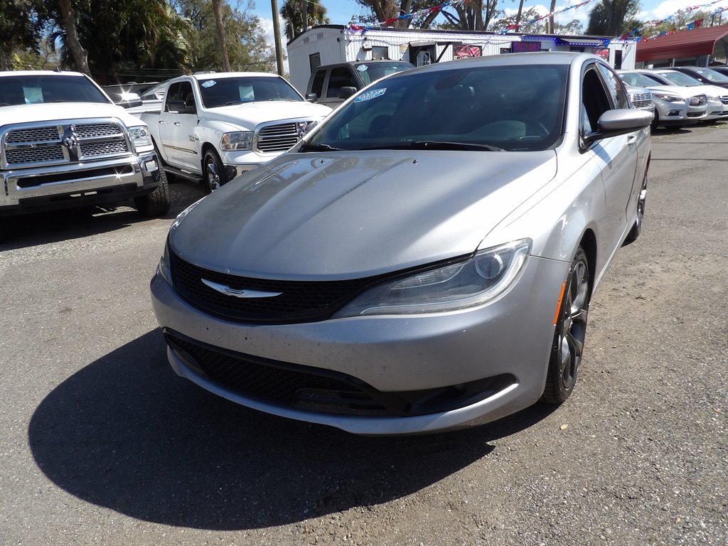 2015 Chrysler 200 S