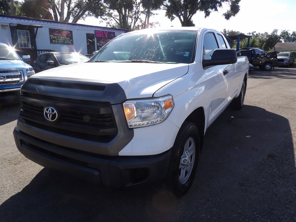 2017 Toyota Tundra SR's photo