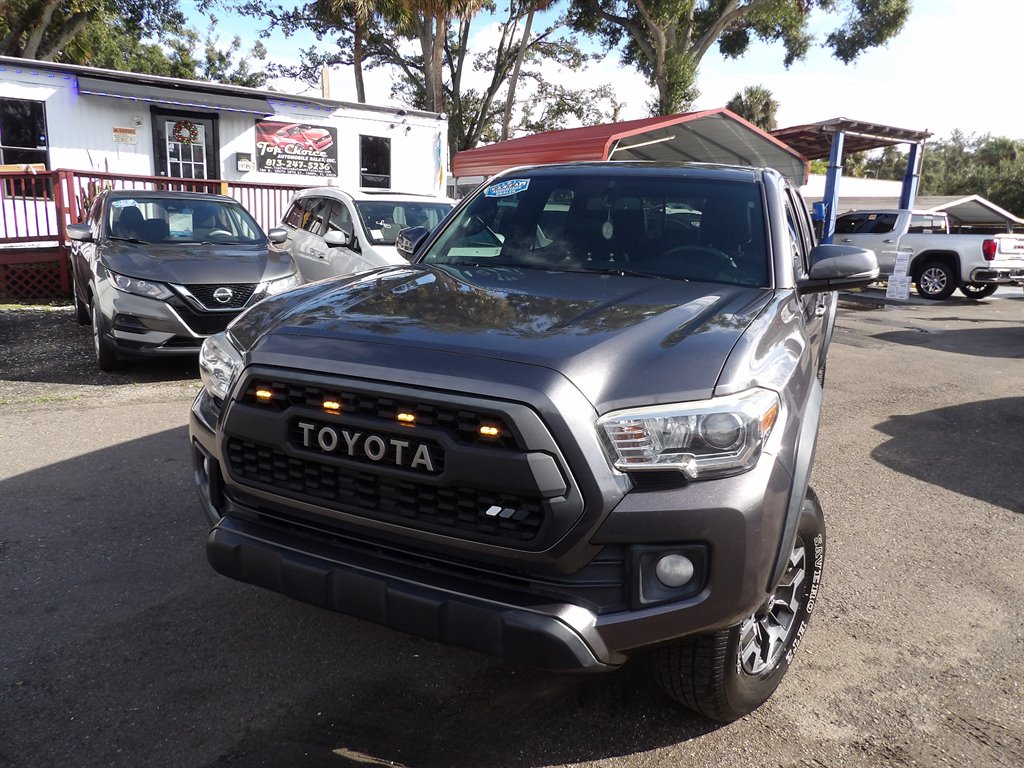 2017 Toyota Tacoma TRD Off Road's photo