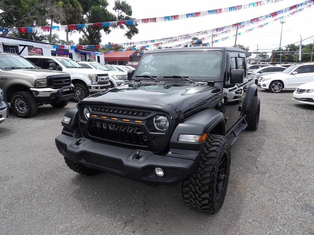 2020 Jeep Gladiator Sport S's photo